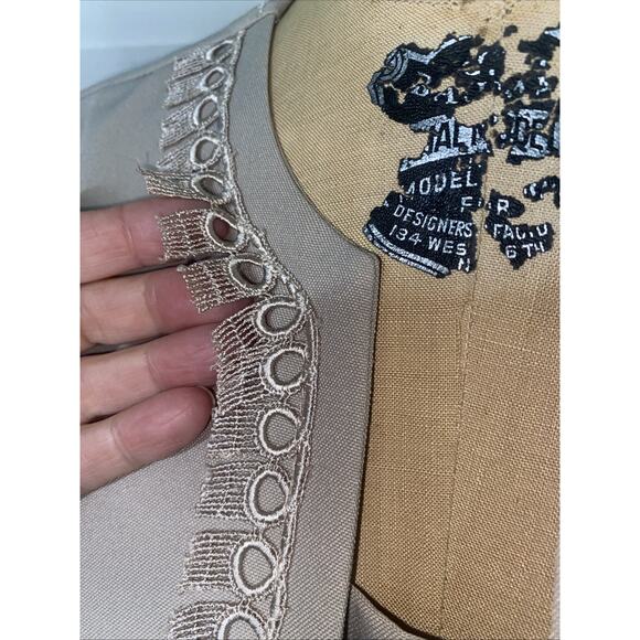 Elisabeth Williams 90s Taupe Women’s 2 Piece Skirt Suit Polyester Large - Picture 9 of 10